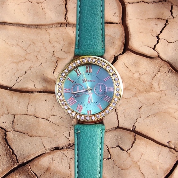 Accessories - 2/$40 MINT GREEN RHINESTONE WATCH